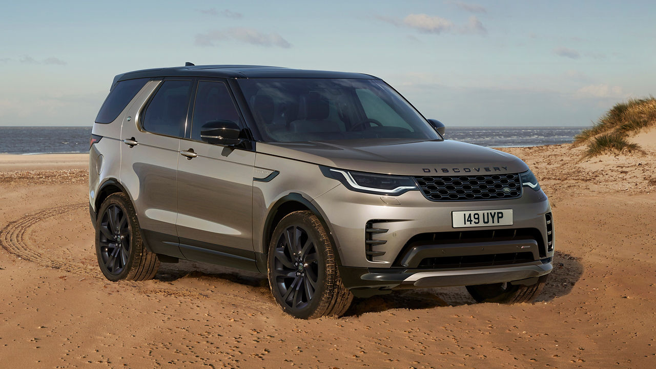 Parked Discovery Near The Beach Side