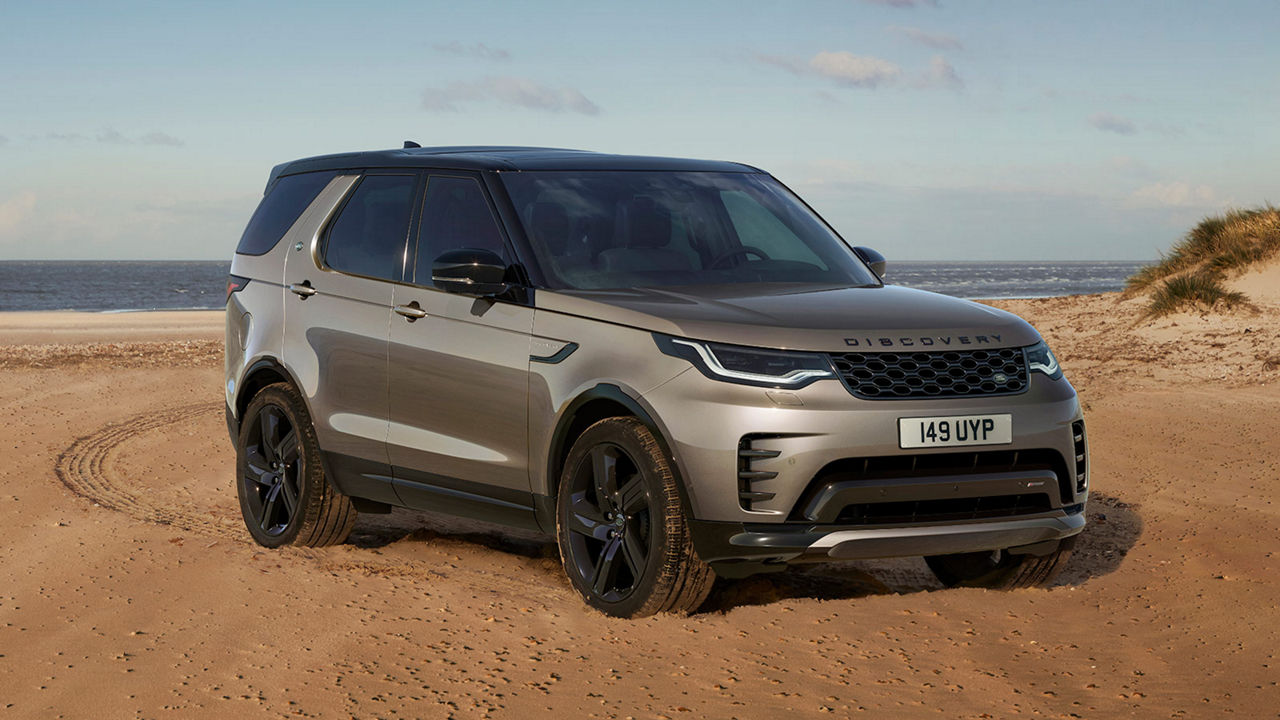 Parked Discovery Near The Beach Side