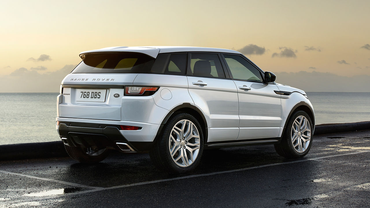 Range Rover evoque near of sea