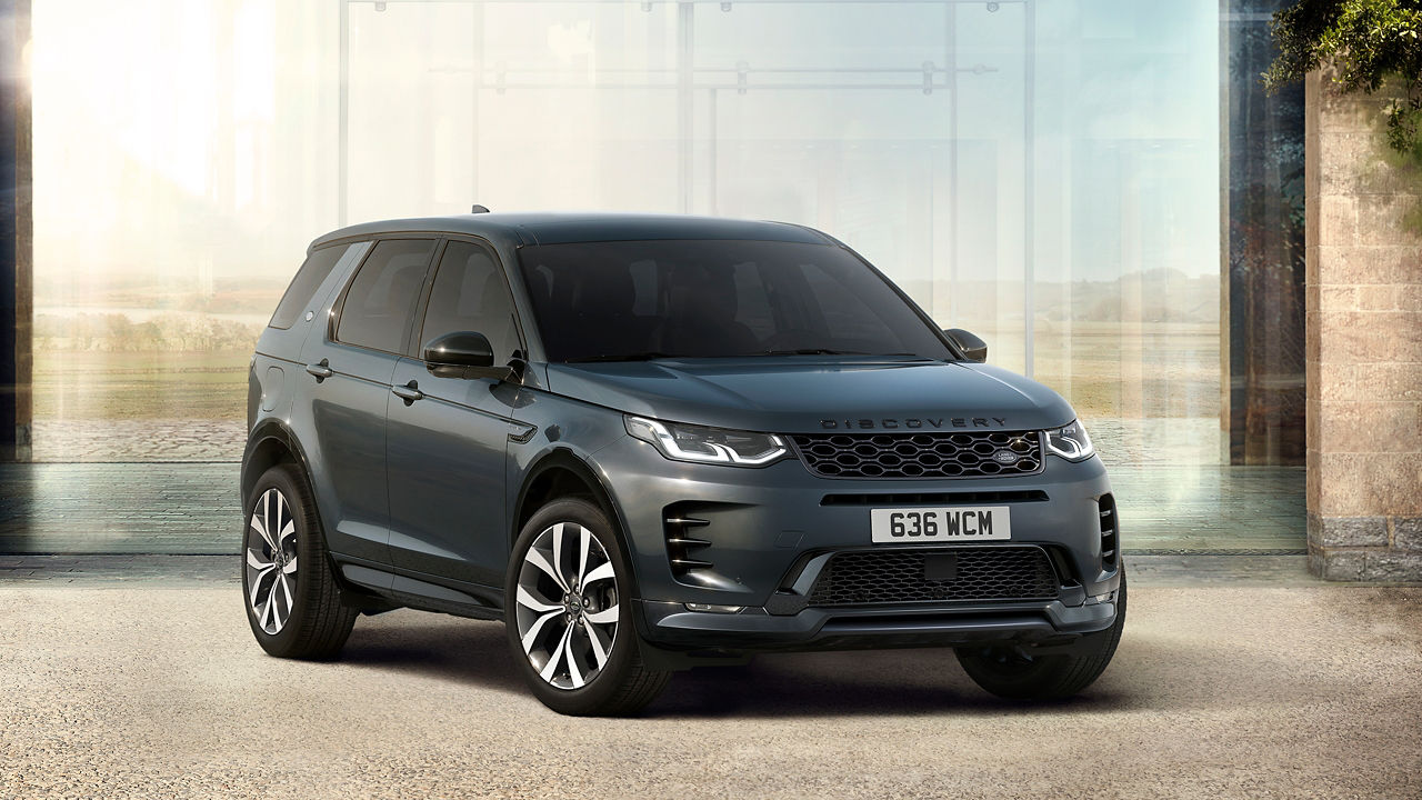 Discovery Sport outside of glass house