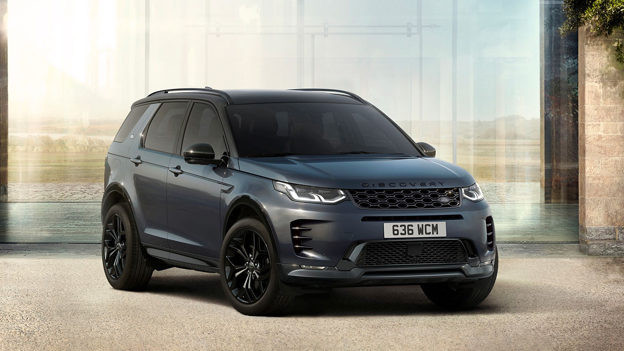 Discovery Sport outside of glass house