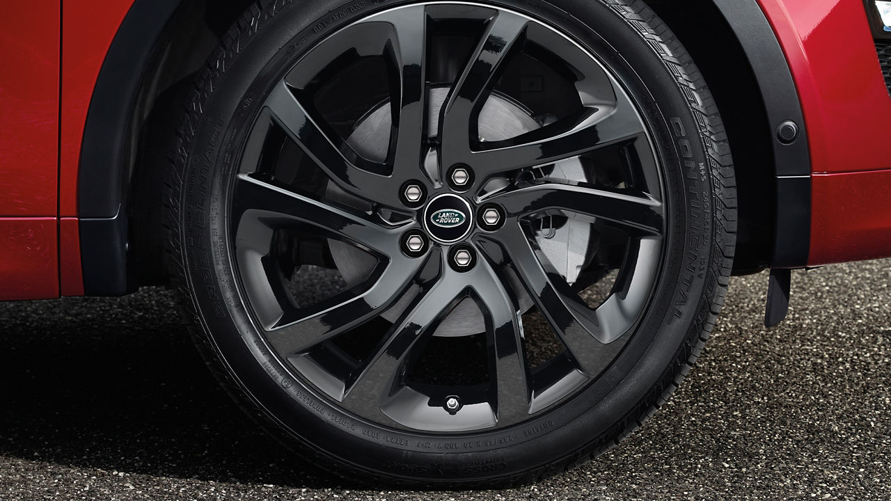 Land Rover Discovery Sport Alloy Wheel Details 