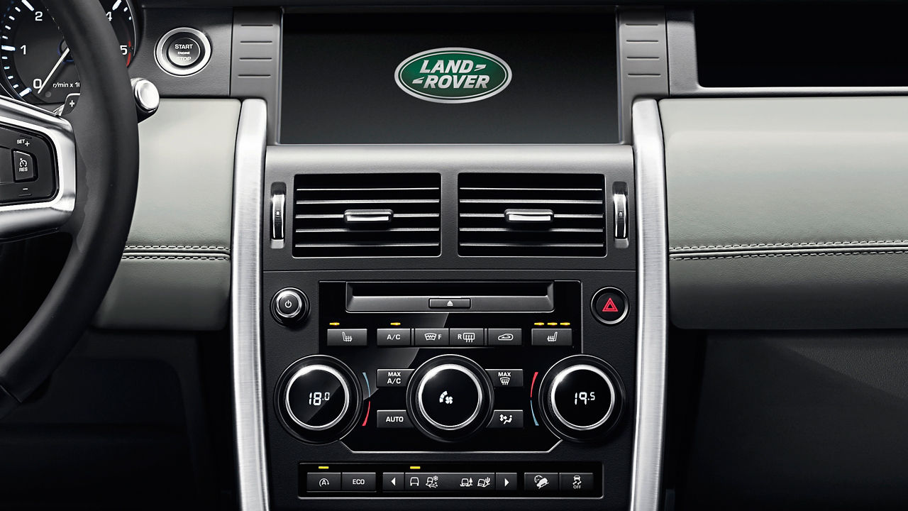 Land Rover Discovery 11.4-inch full HD touchscreen.