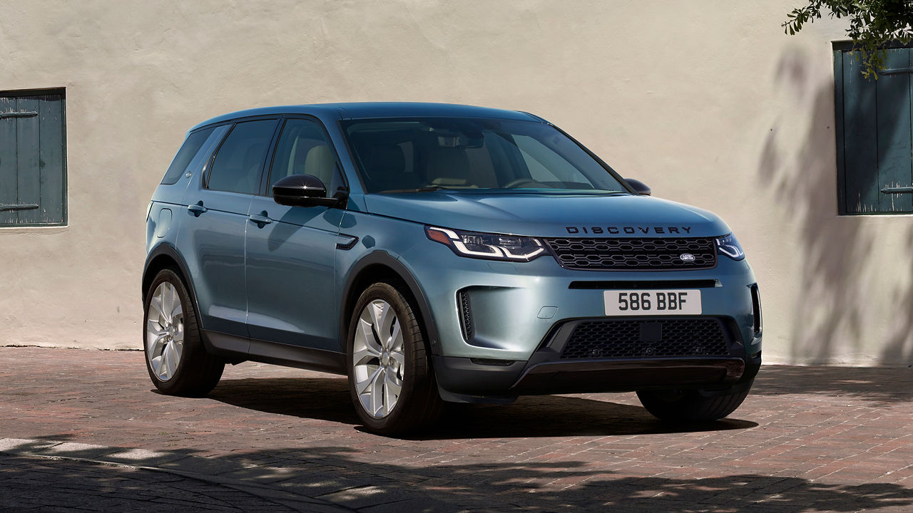 Discovery Sport Parked in front of Wall