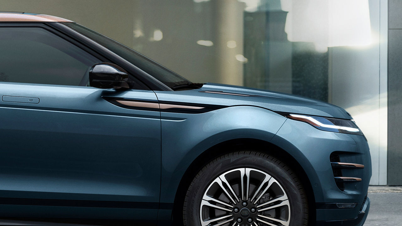 Side view of Range Rover Evoque