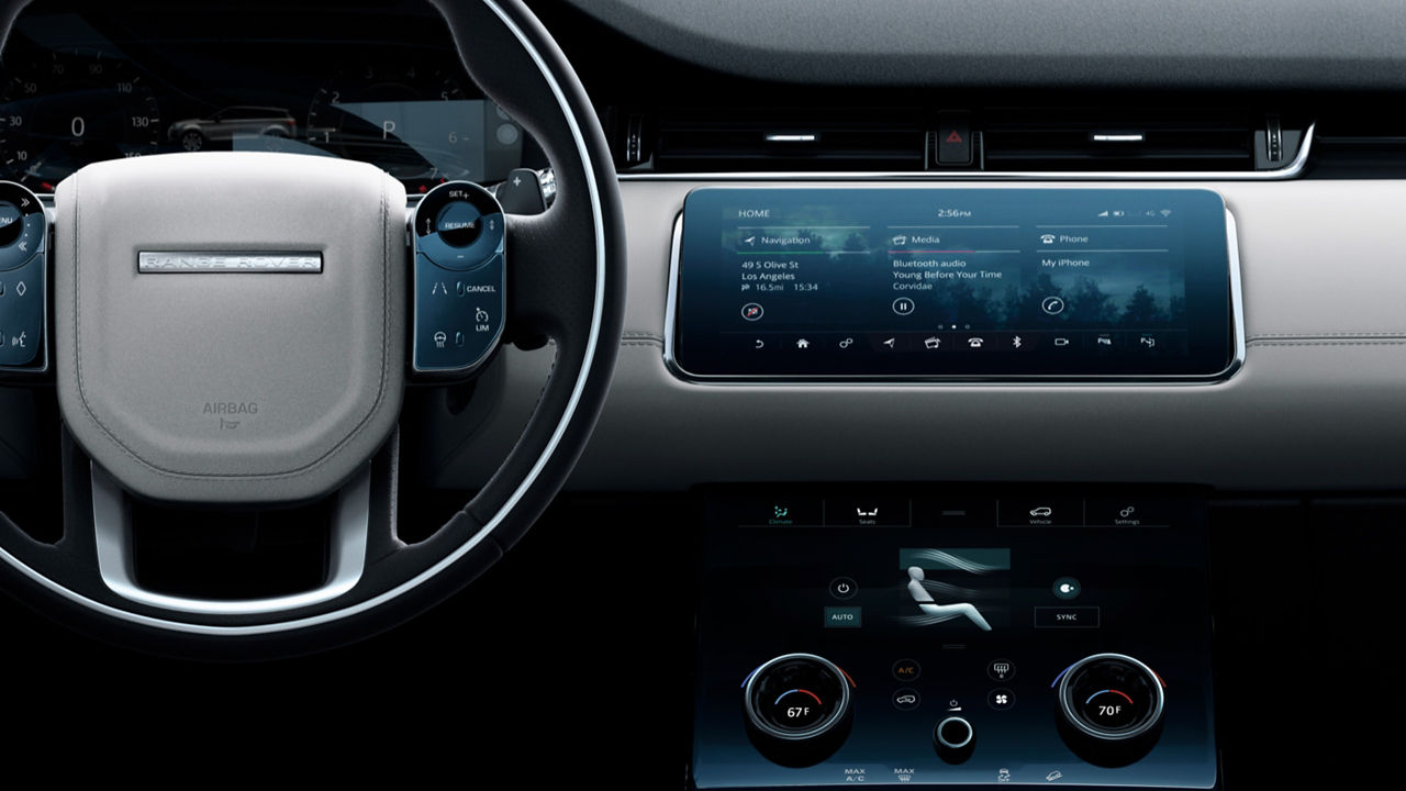 Evoque Central Console and Steering Wheel