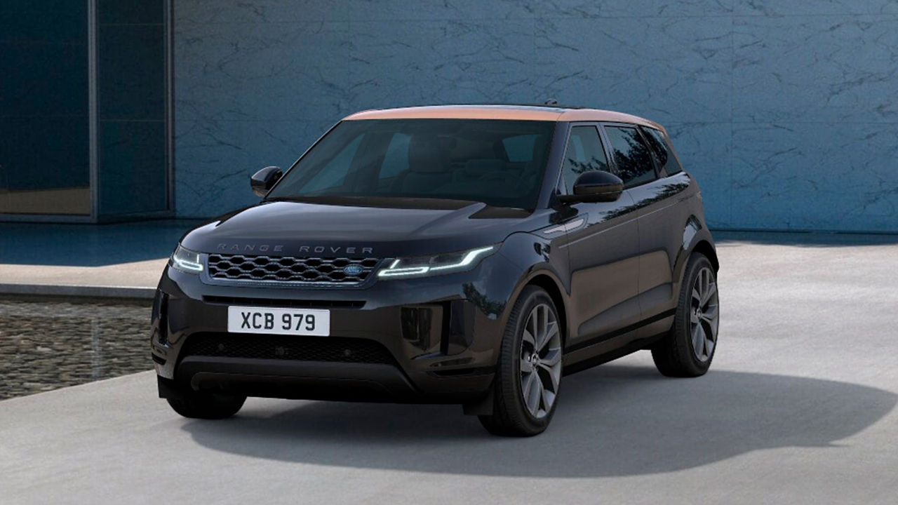 Parked Evoque black front view