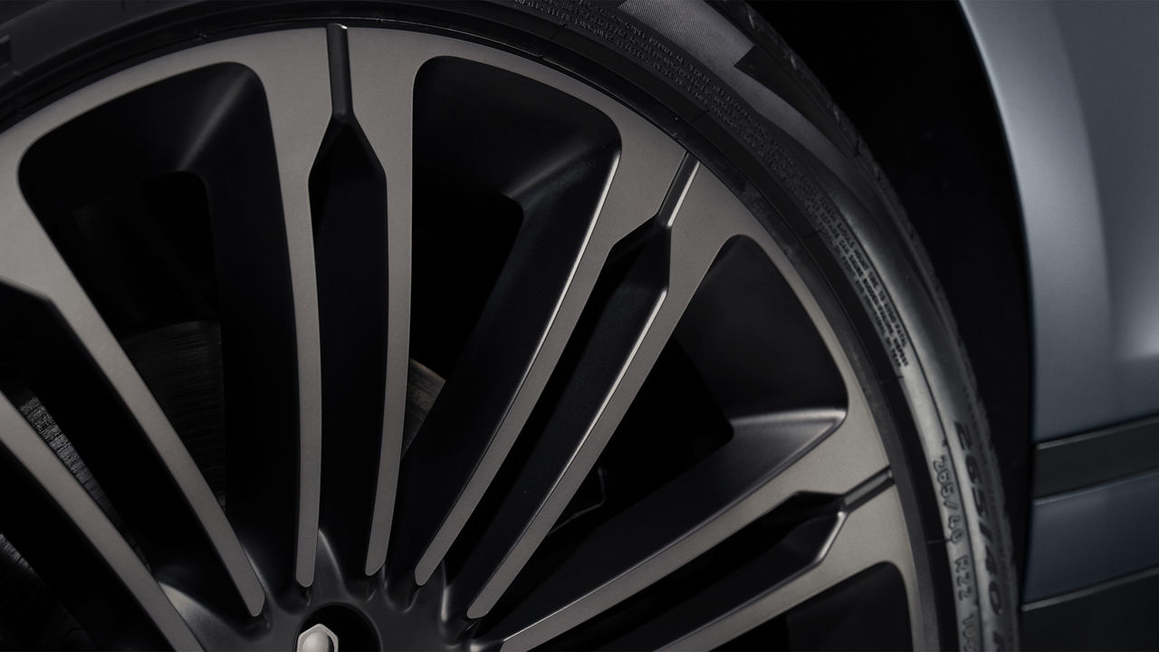 Range Rover Velar wheel zoom part