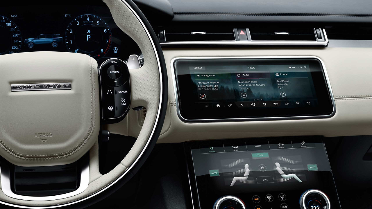  Dashboard and steering wheel of Velar