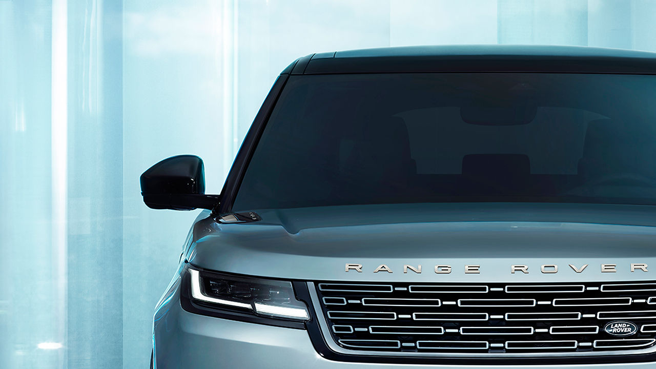 Right frontal detail view of Range Rover Velar.