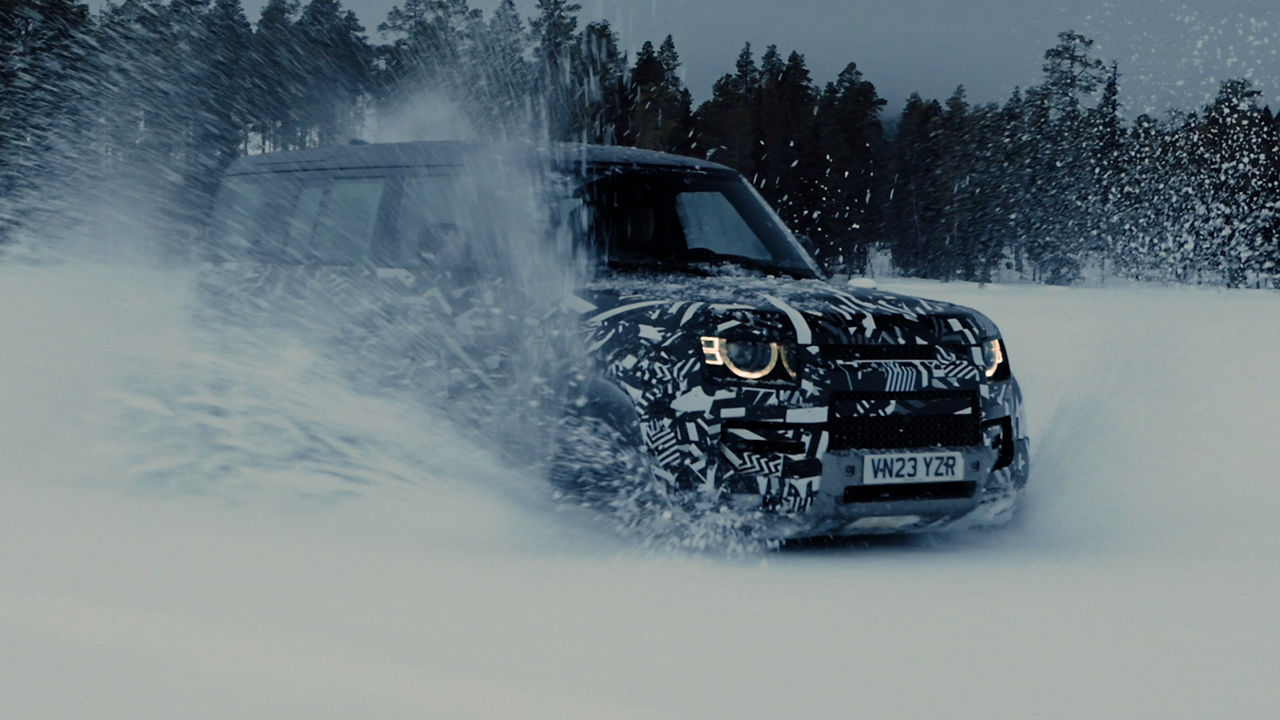 Defender Drifting on Snow