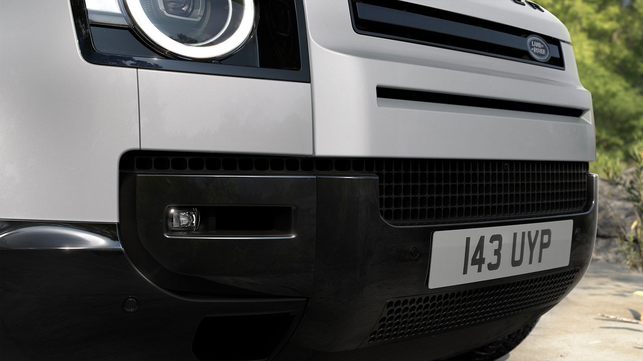 Defender zoomed side view