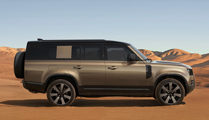 Defender parked in the desert