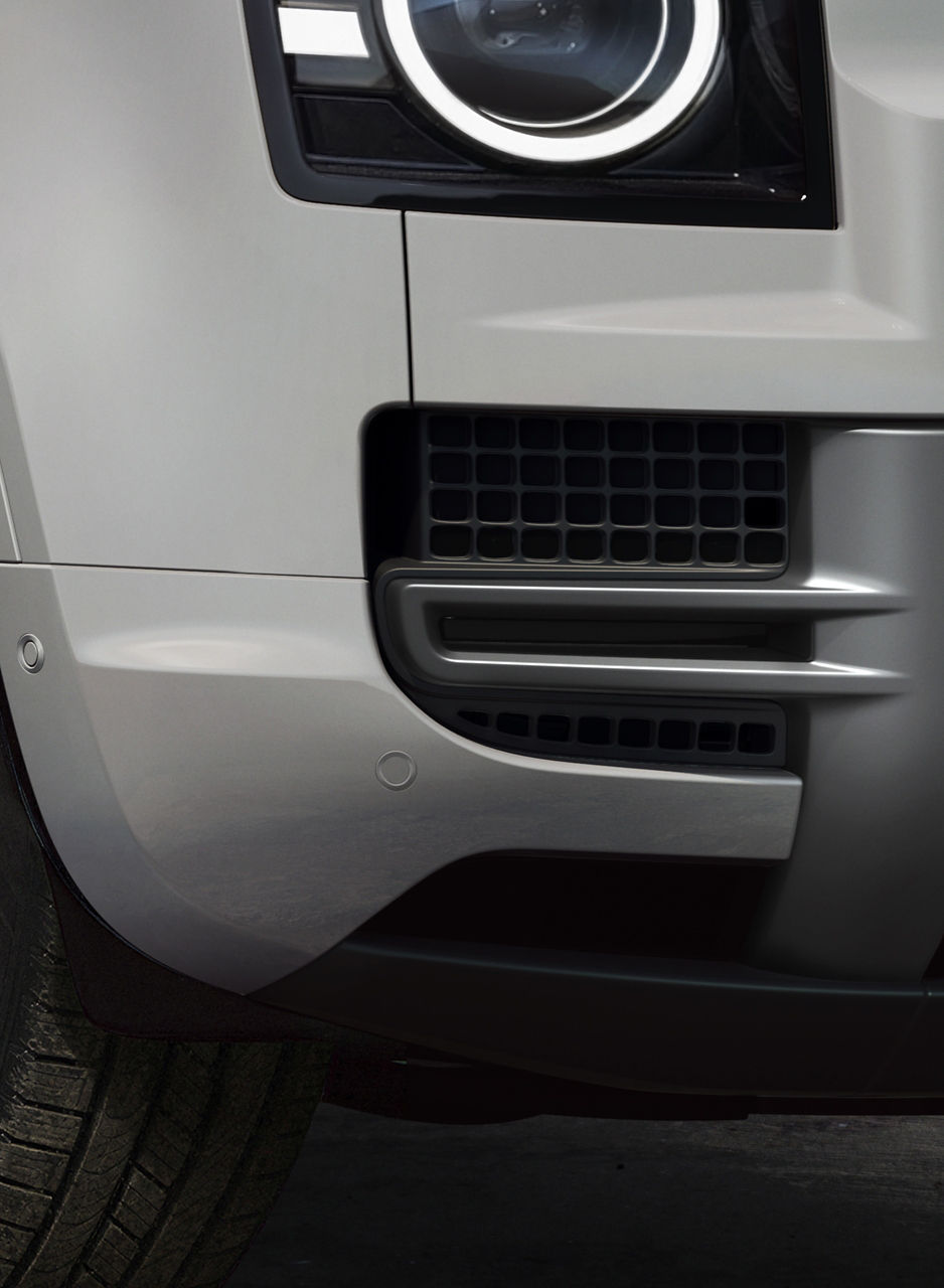 Defender zoom front view