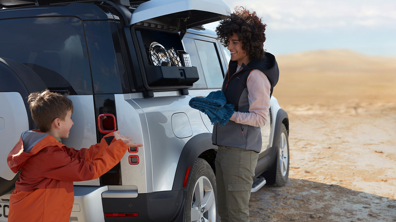 Defender Includes These Nifty Side Pods For Wet Plates