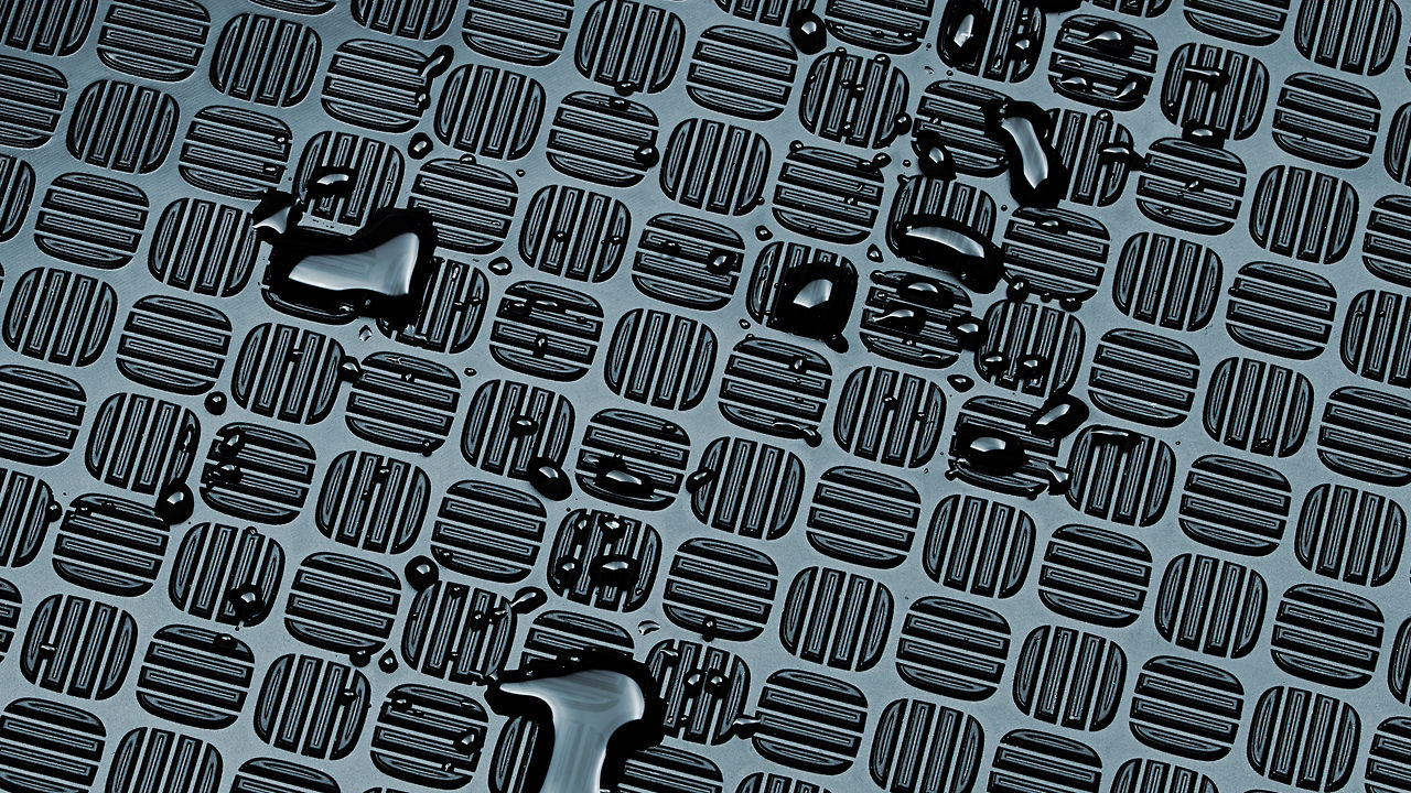 Mat grills