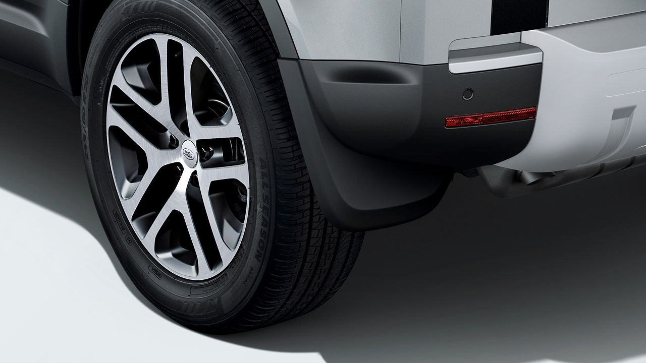 Defender rear wheel closeup