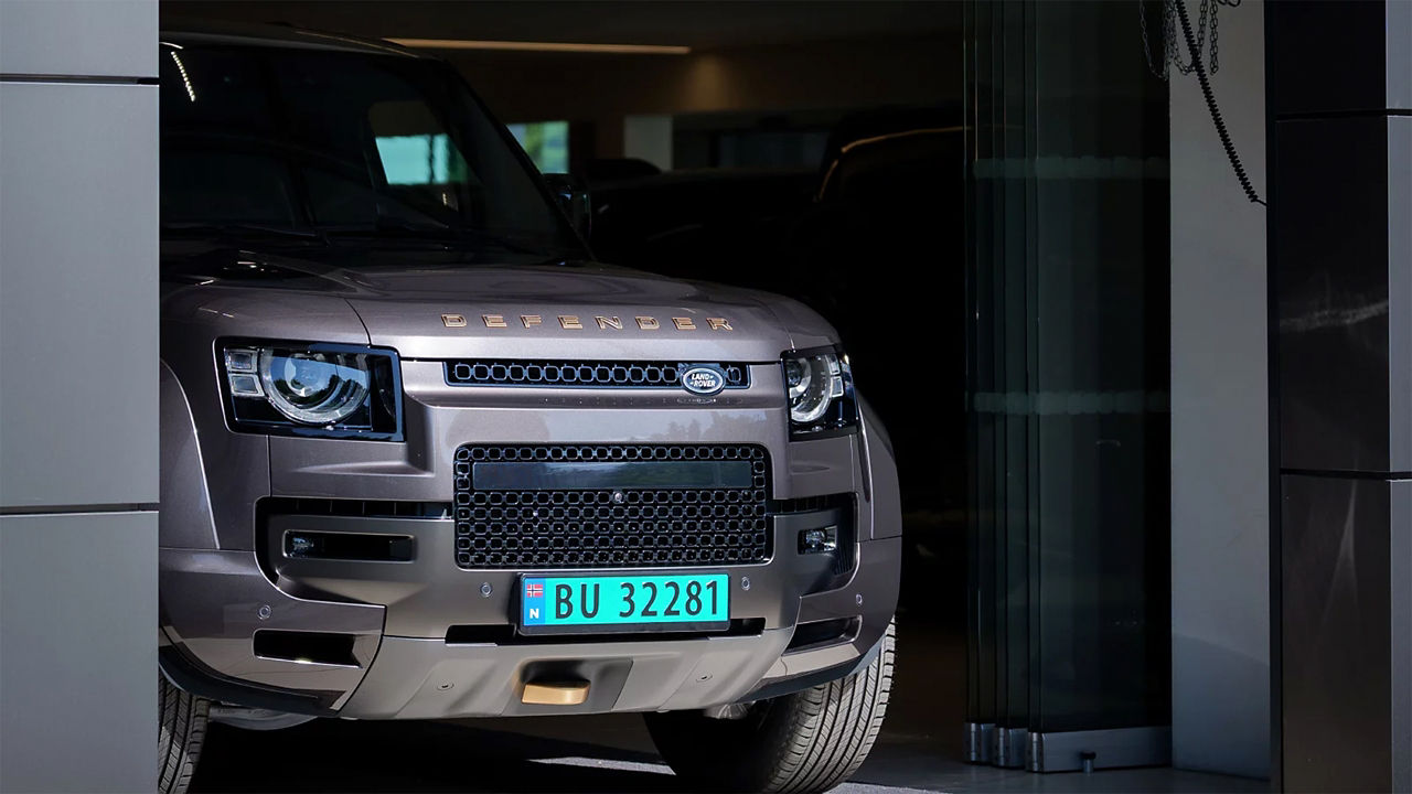 Defender park inside the house