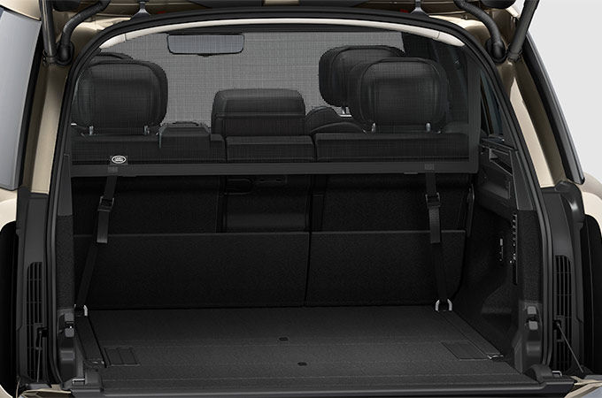 Landrover Discovery large boot space capacity 