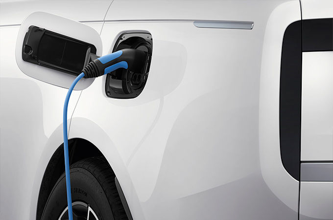 Landrover Range Rover EV charging 