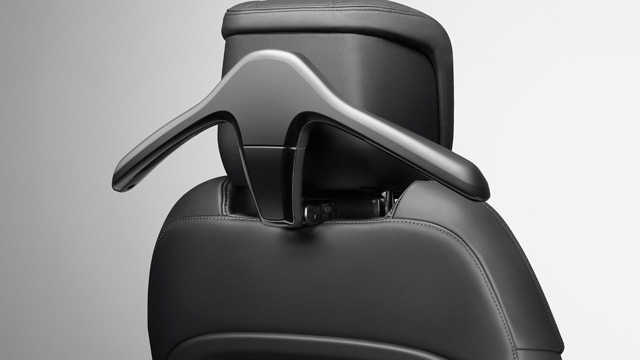 Infotainment System Features of the modern luxury Evoque