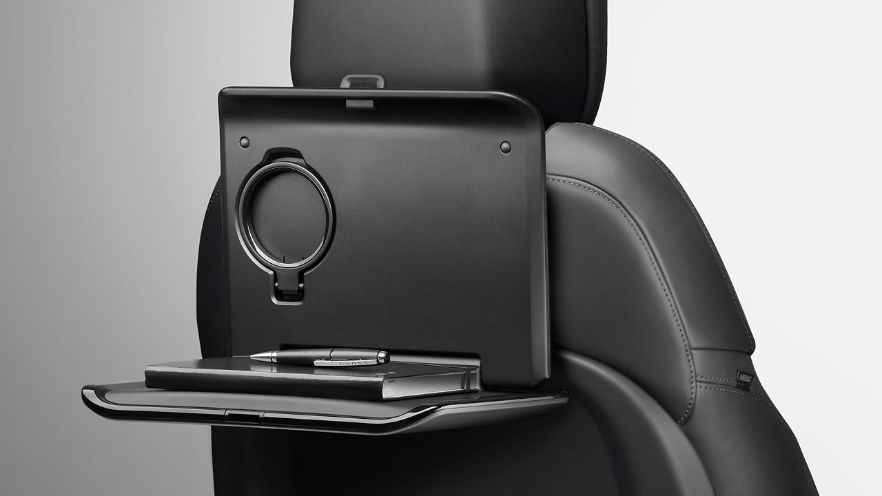 Infotainment System Features of the modern luxury Evoque