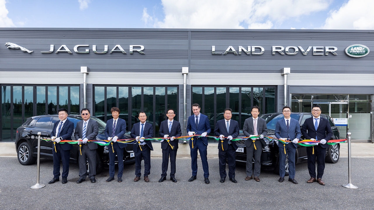 Jaguar Land Rover Korea  technical apprentice training center