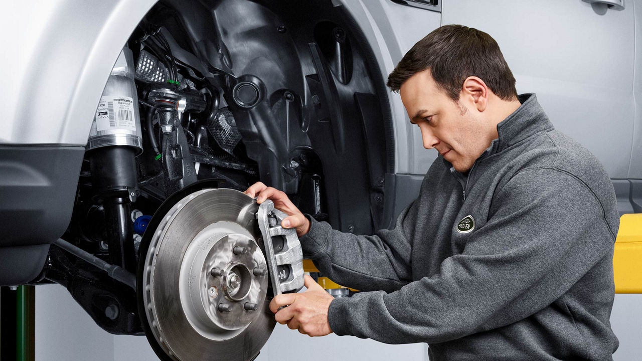 Routine Maintenance checking Front-Brake of Land Rover