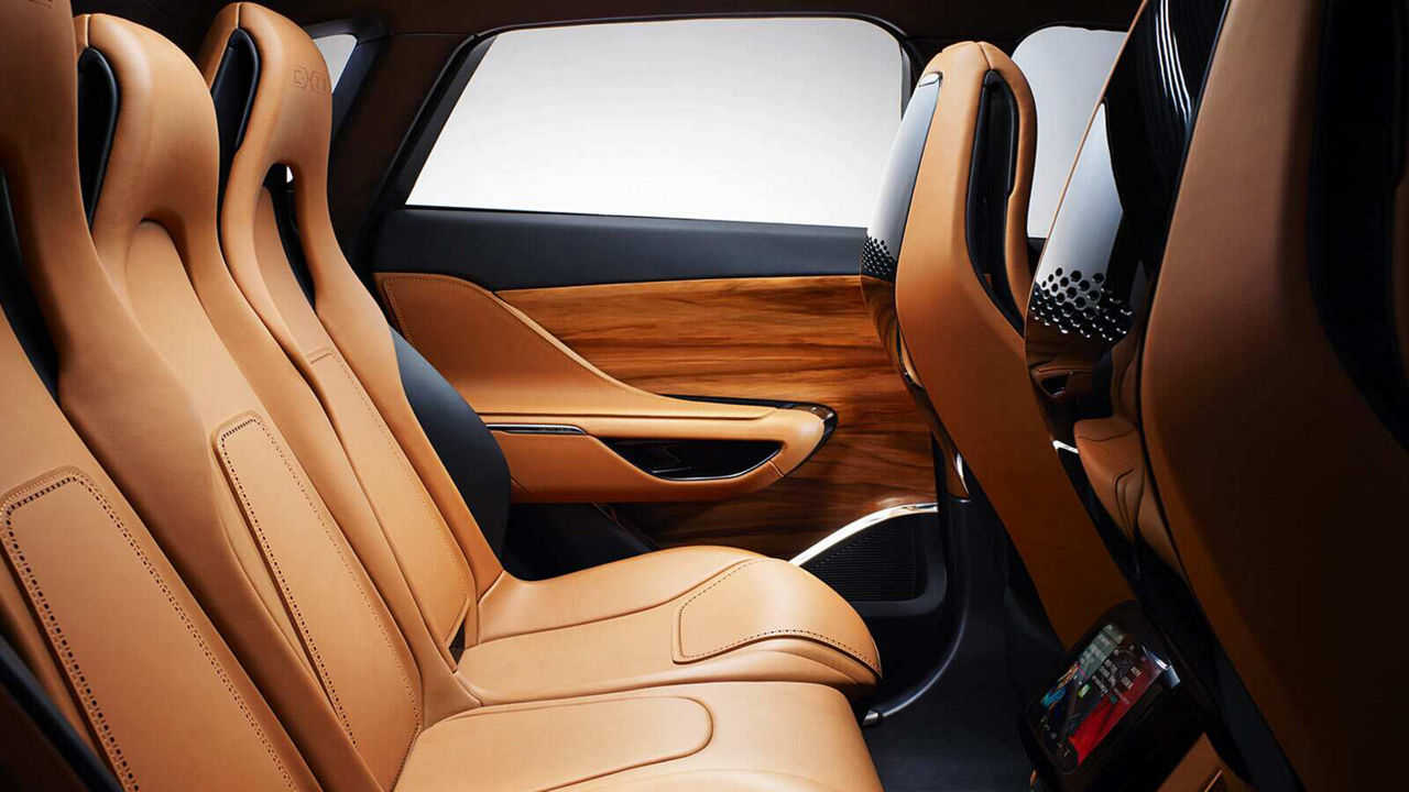 C‑X17 leather seats interior