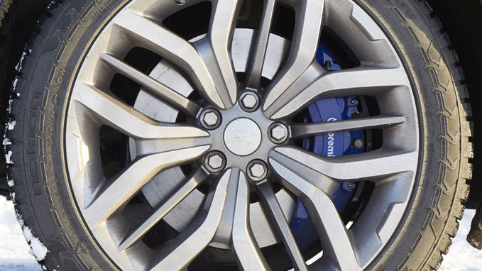 Close up of Range Rover wheel