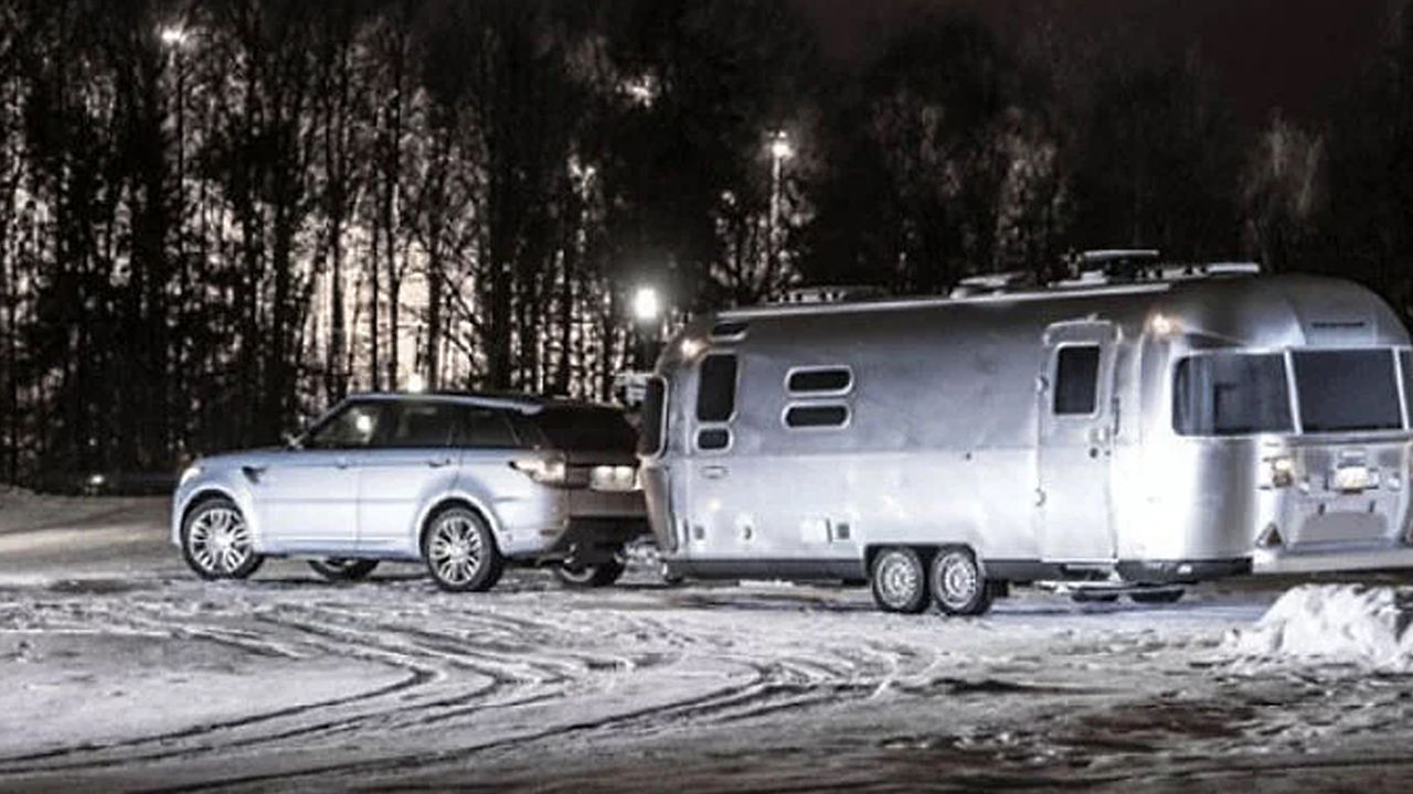 Land Rover Towing