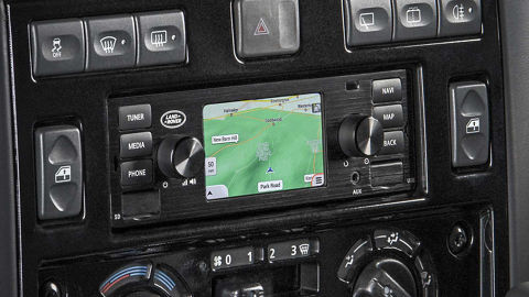 Land Rover Classic Infotainment system 