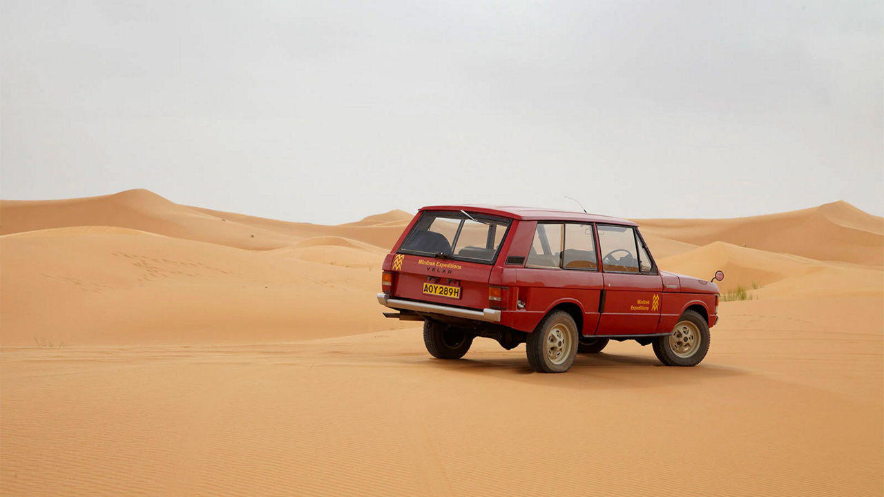 Classic Range Rover Velar in Sahara Desert 1974