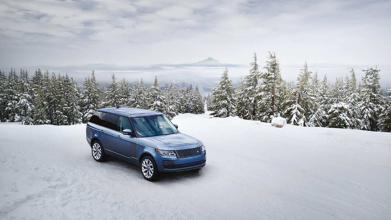 Range Rover HSE parked in snow