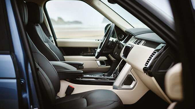 Range Rover HSE interior profile close view