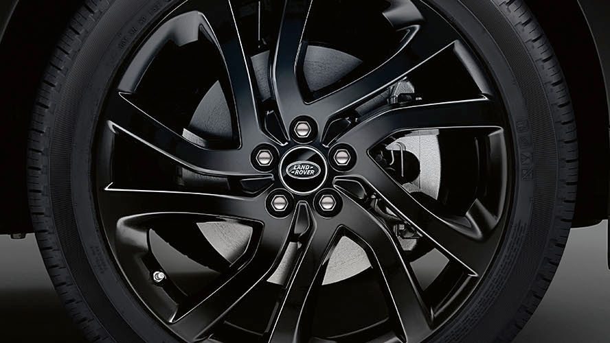 Land Rover black rims