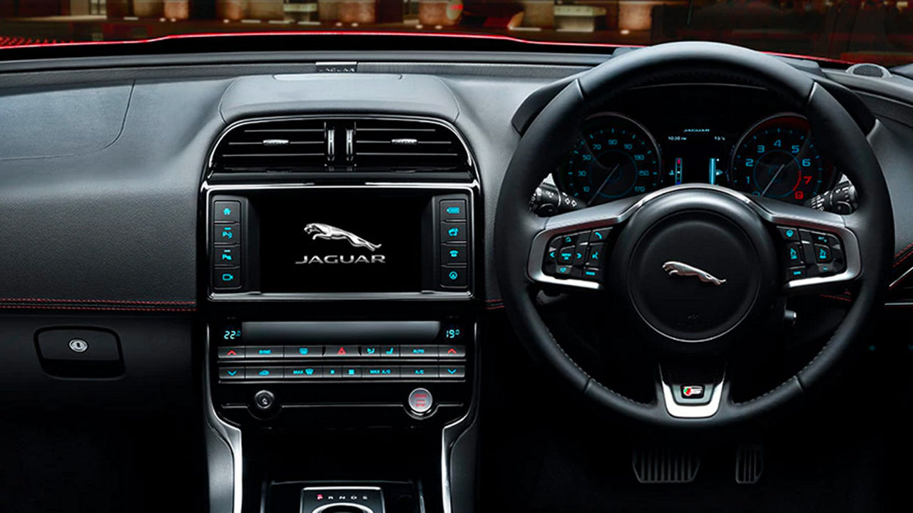 Jaguar XE Interior details