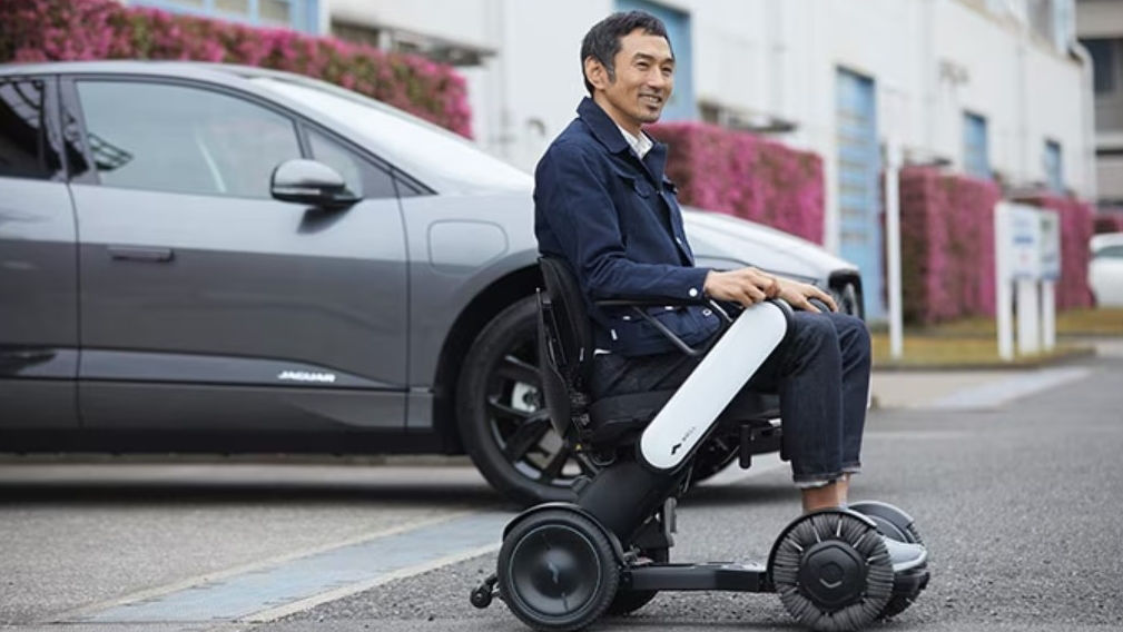 man riding infront JAGUAR