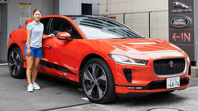 Momoko Ueda with her Jaguar I-Pace