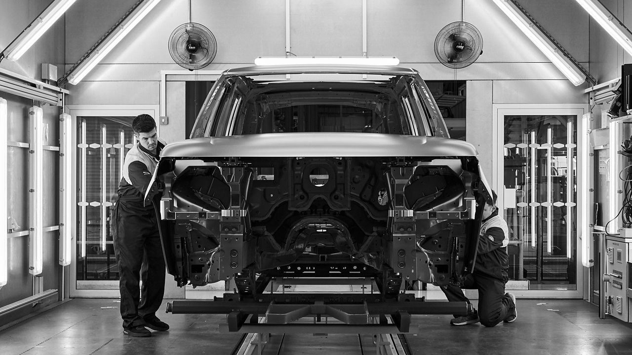 Range Rover Sport SV Bespoke w produkcji