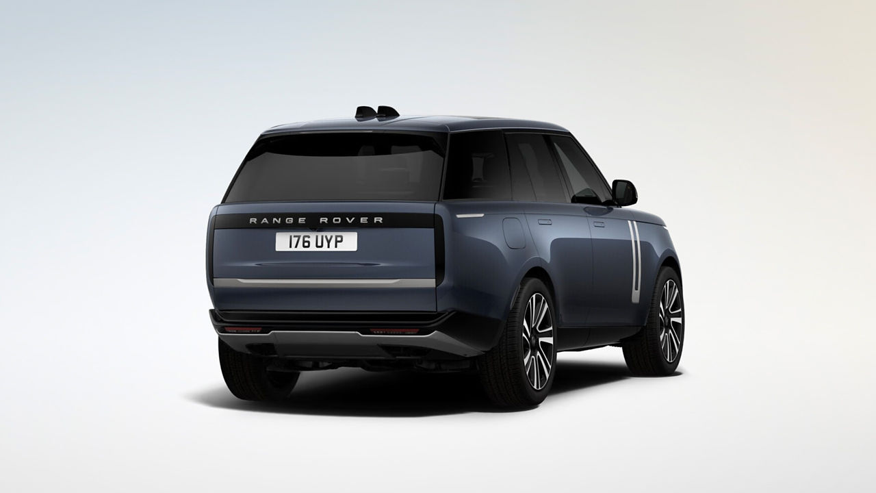 Range Rover SE D350 Rear View