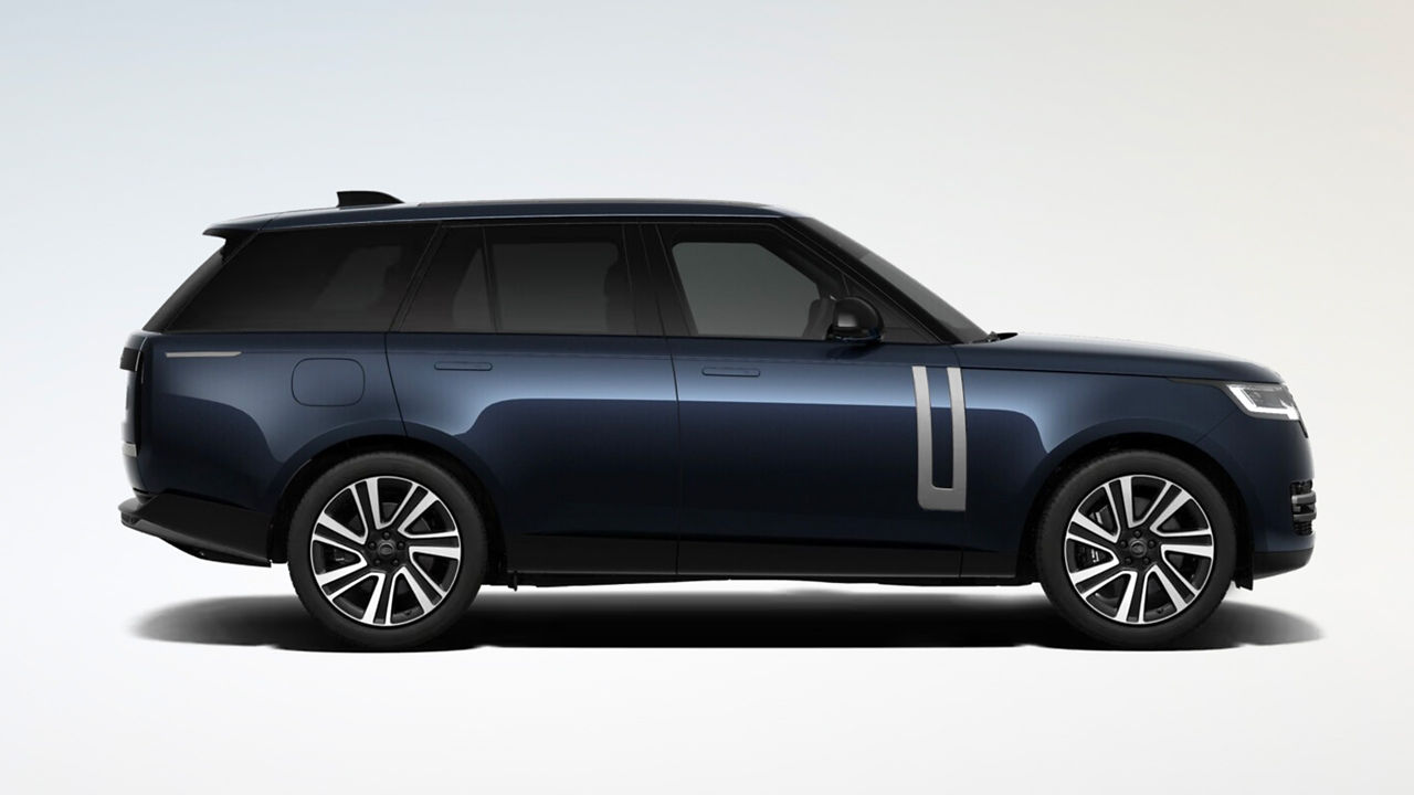Range Rover SE D350 Side View