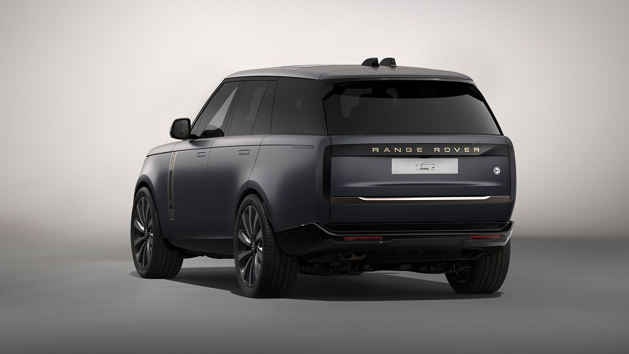 Range Rover SV bespoke Urban Twilight Dusk Exterior view