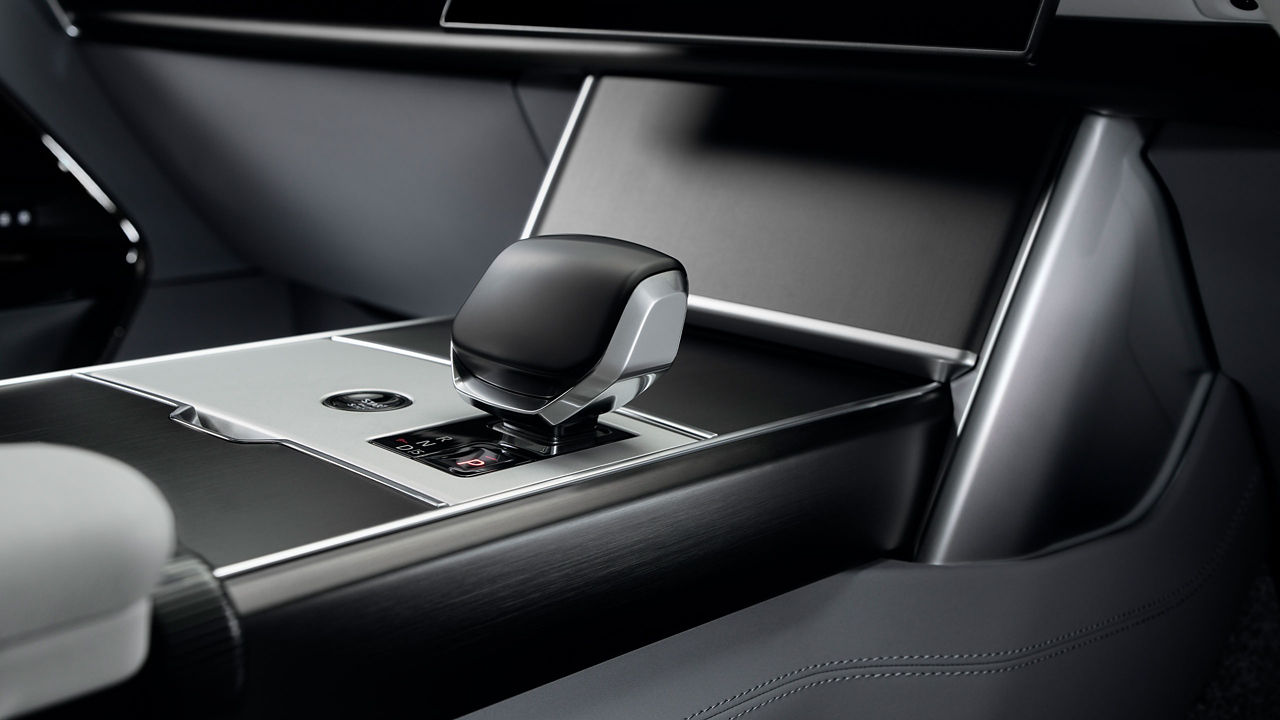 Range Rover SV Bespoke Urban Twilight Dusk Shifter