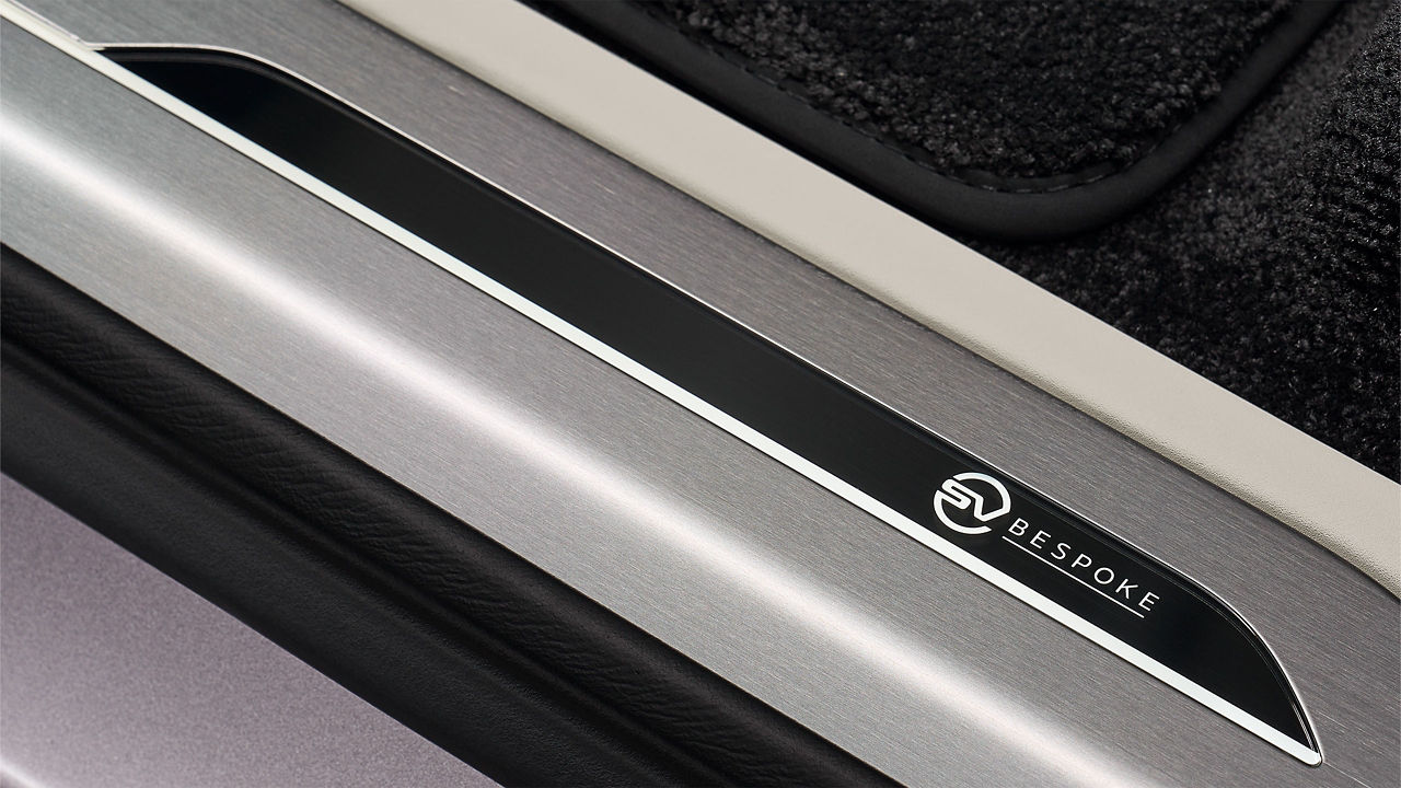 Range Rover SV Bespoke Urban Twilight Light Tradeplate