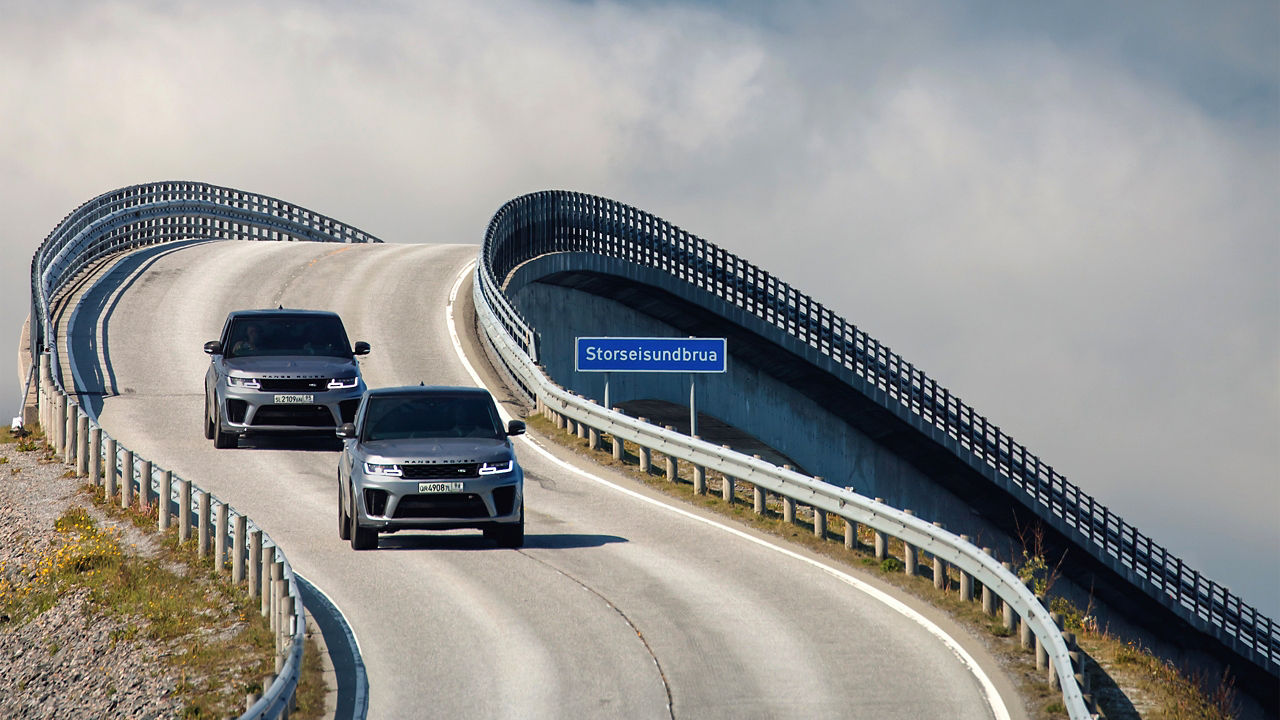 Land Rover Car Driving