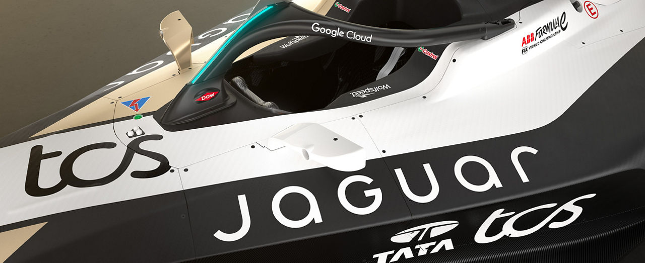 Jaguar racing zoom image