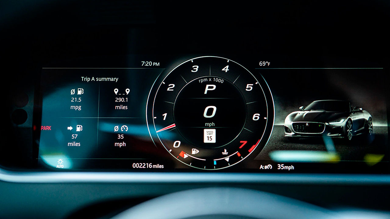 Jaguar F-Type digital infotainment cluster 