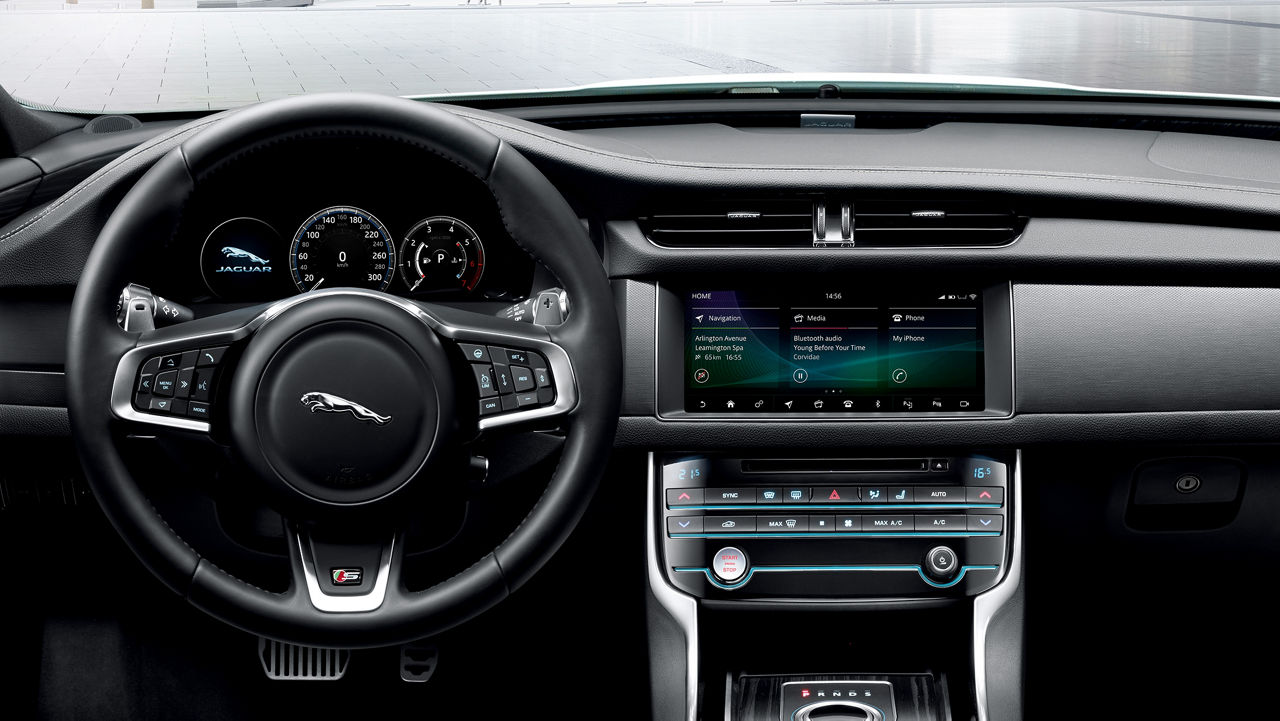 Jaguar XF interior details 