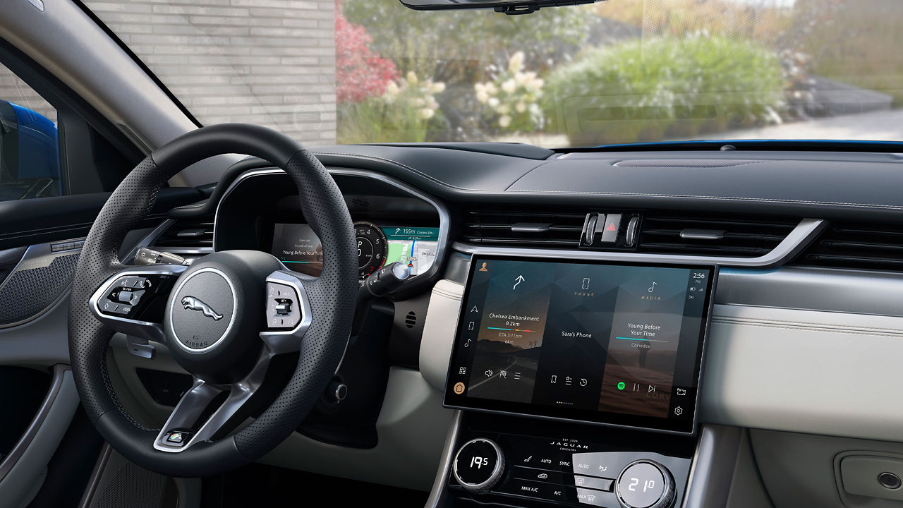 Jaguar XF Interior, Steering Wheel and Infotainment